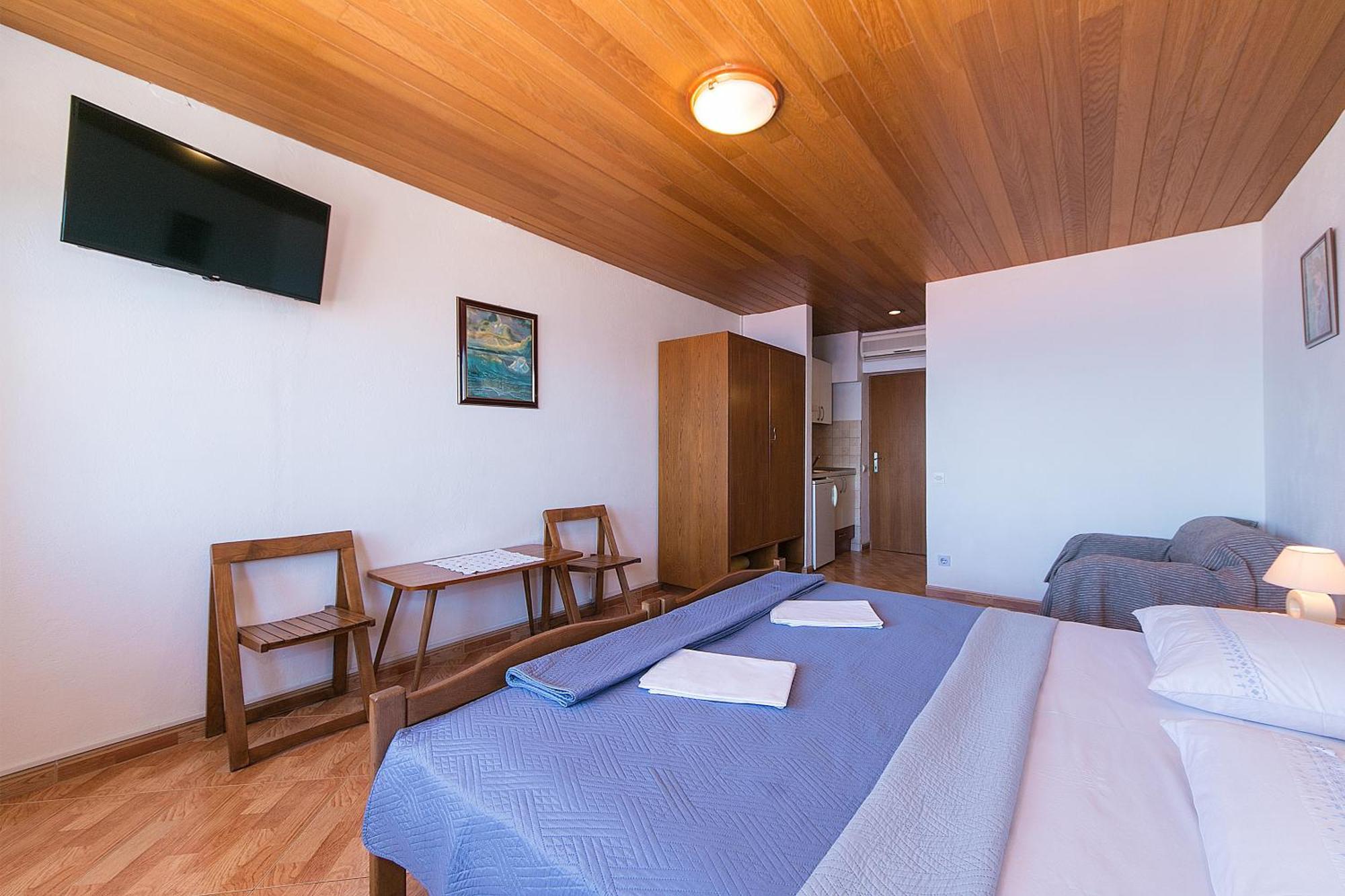 Apartments And Rooms By The Sea Brela, Makarska - 2752 客房 照片