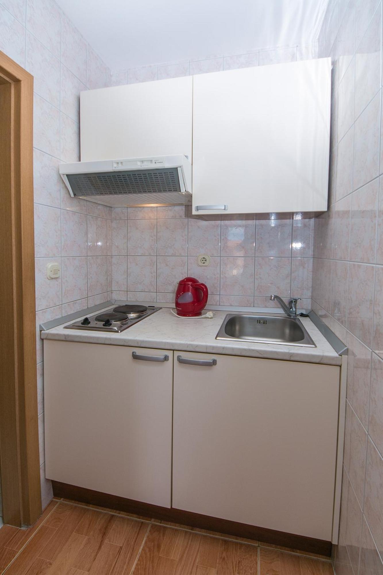Apartments And Rooms By The Sea Brela, Makarska - 2752 外观 照片
