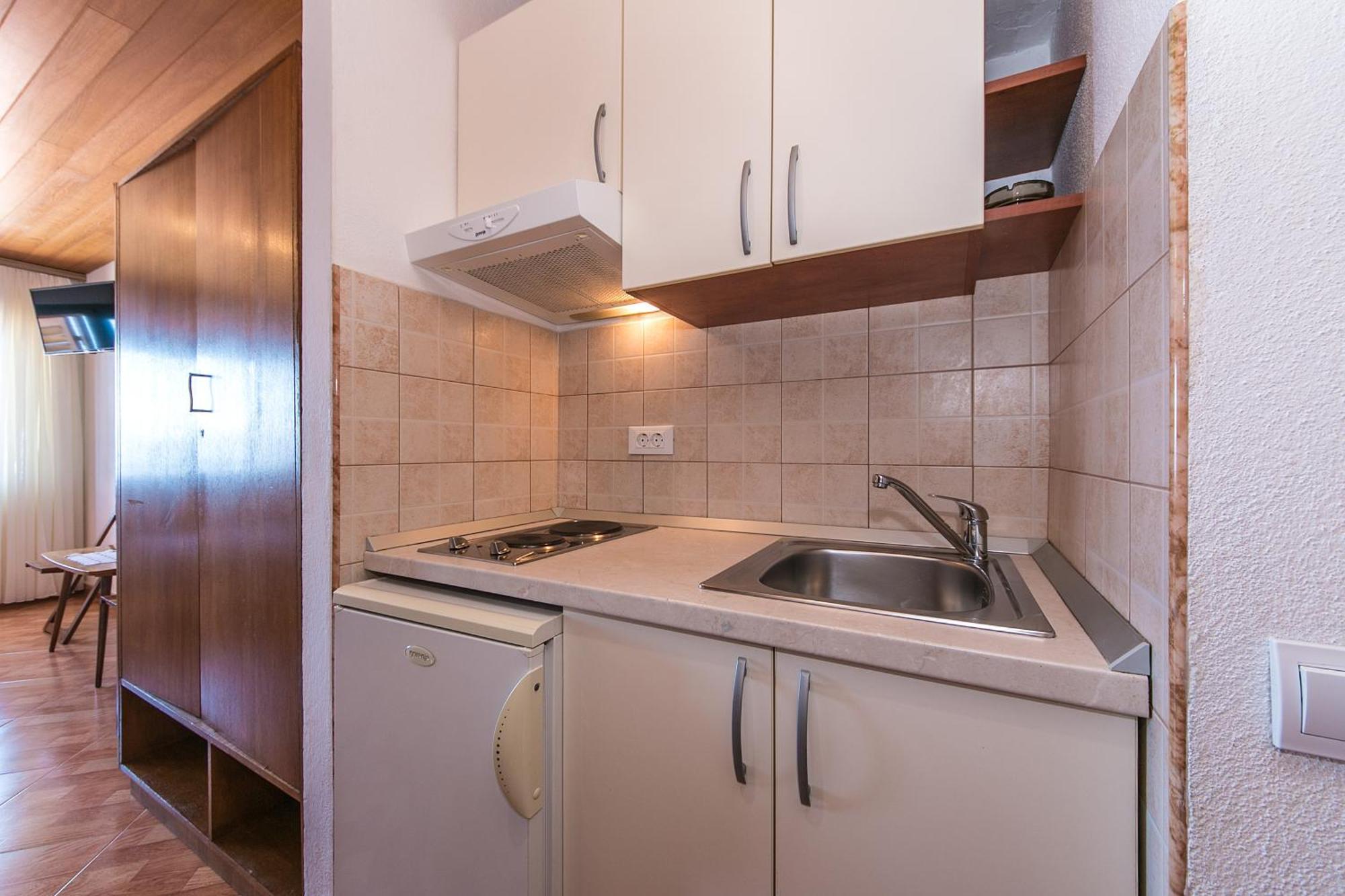 Apartments And Rooms By The Sea Brela, Makarska - 2752 外观 照片
