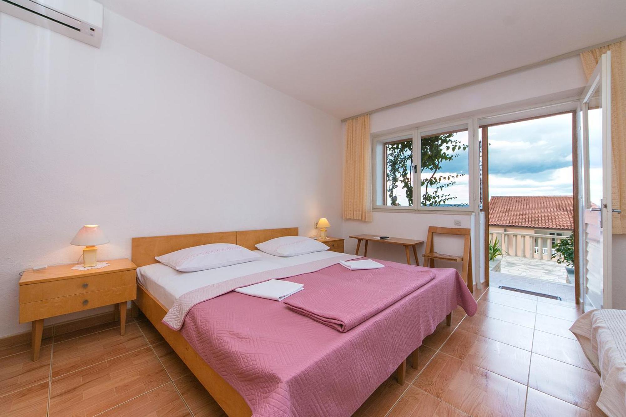 Apartments And Rooms By The Sea Brela, Makarska - 2752 外观 照片