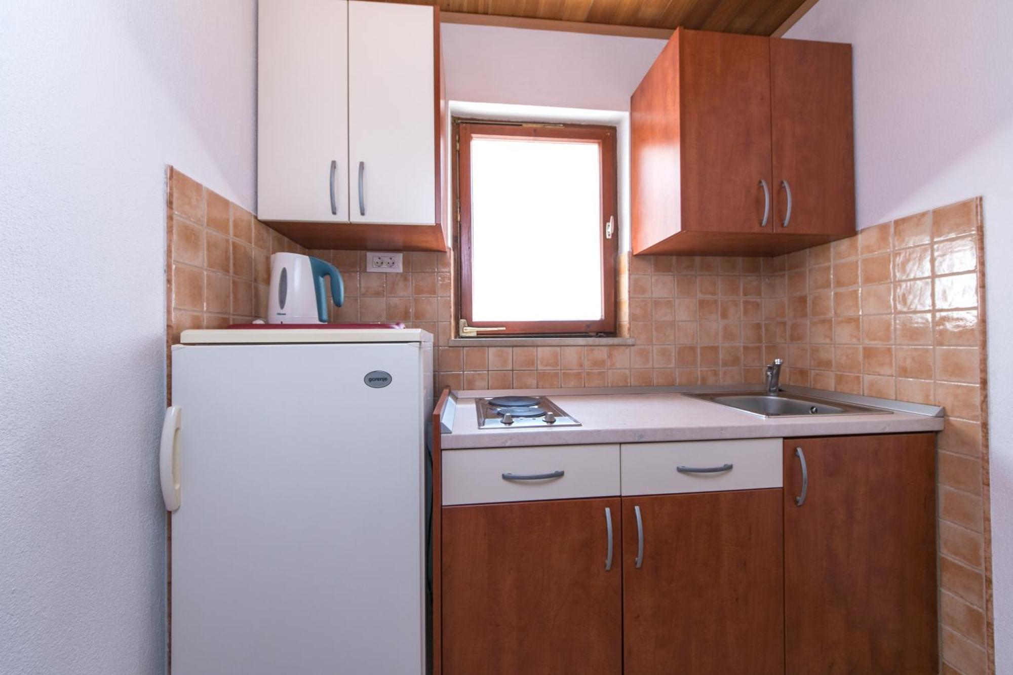 Apartments And Rooms By The Sea Brela, Makarska - 2752 外观 照片