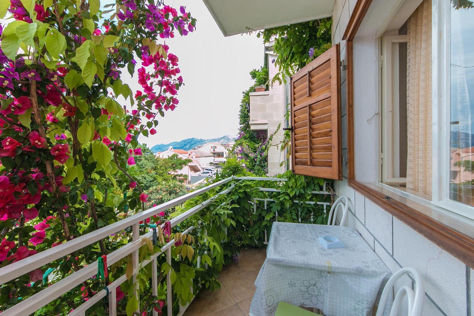 Apartments And Rooms By The Sea Brela, Makarska - 2752 外观 照片