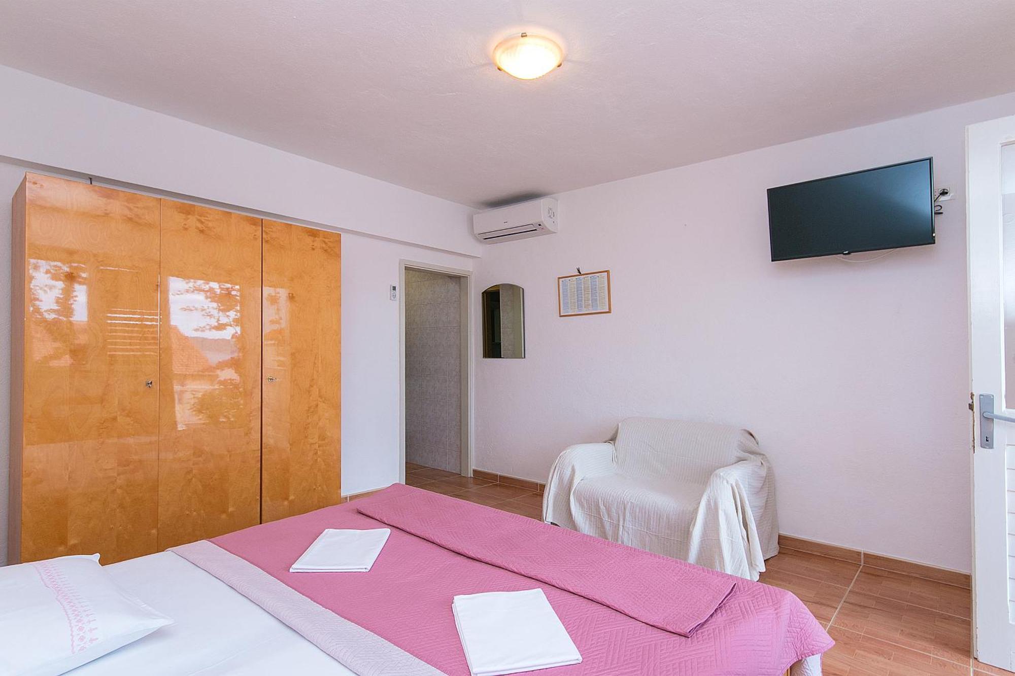 Apartments And Rooms By The Sea Brela, Makarska - 2752 客房 照片