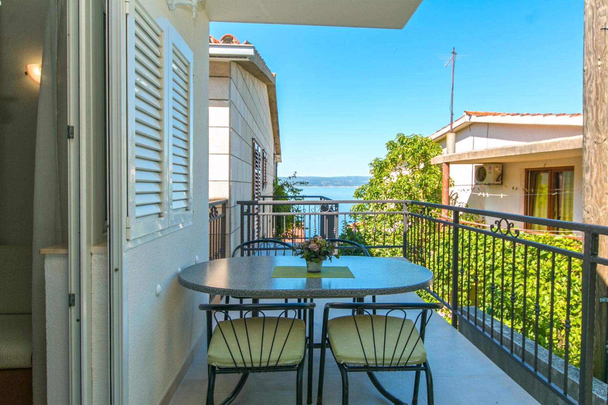 Apartments And Rooms By The Sea Brela, Makarska - 2752 外观 照片