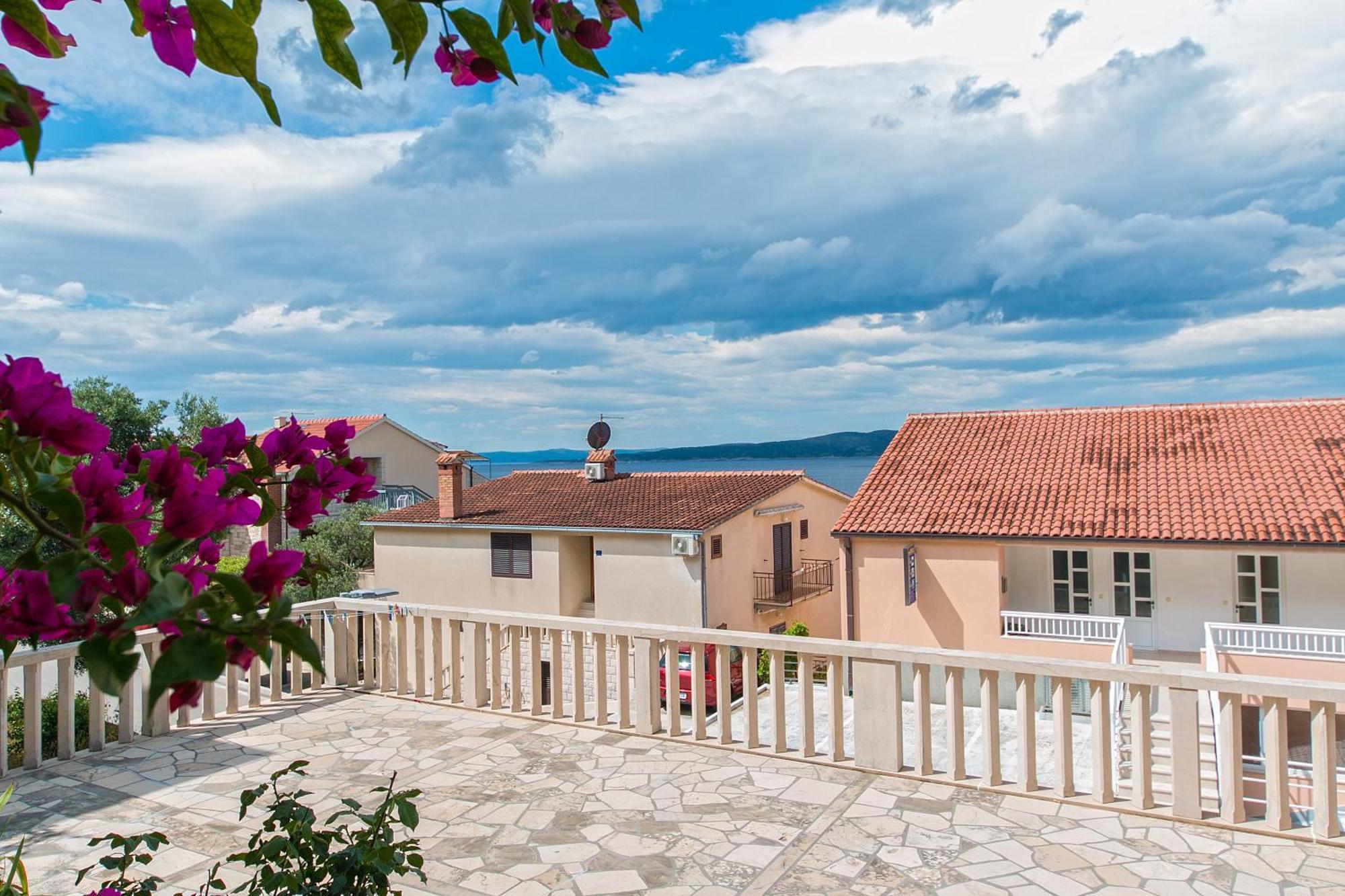 Apartments And Rooms By The Sea Brela, Makarska - 2752 外观 照片