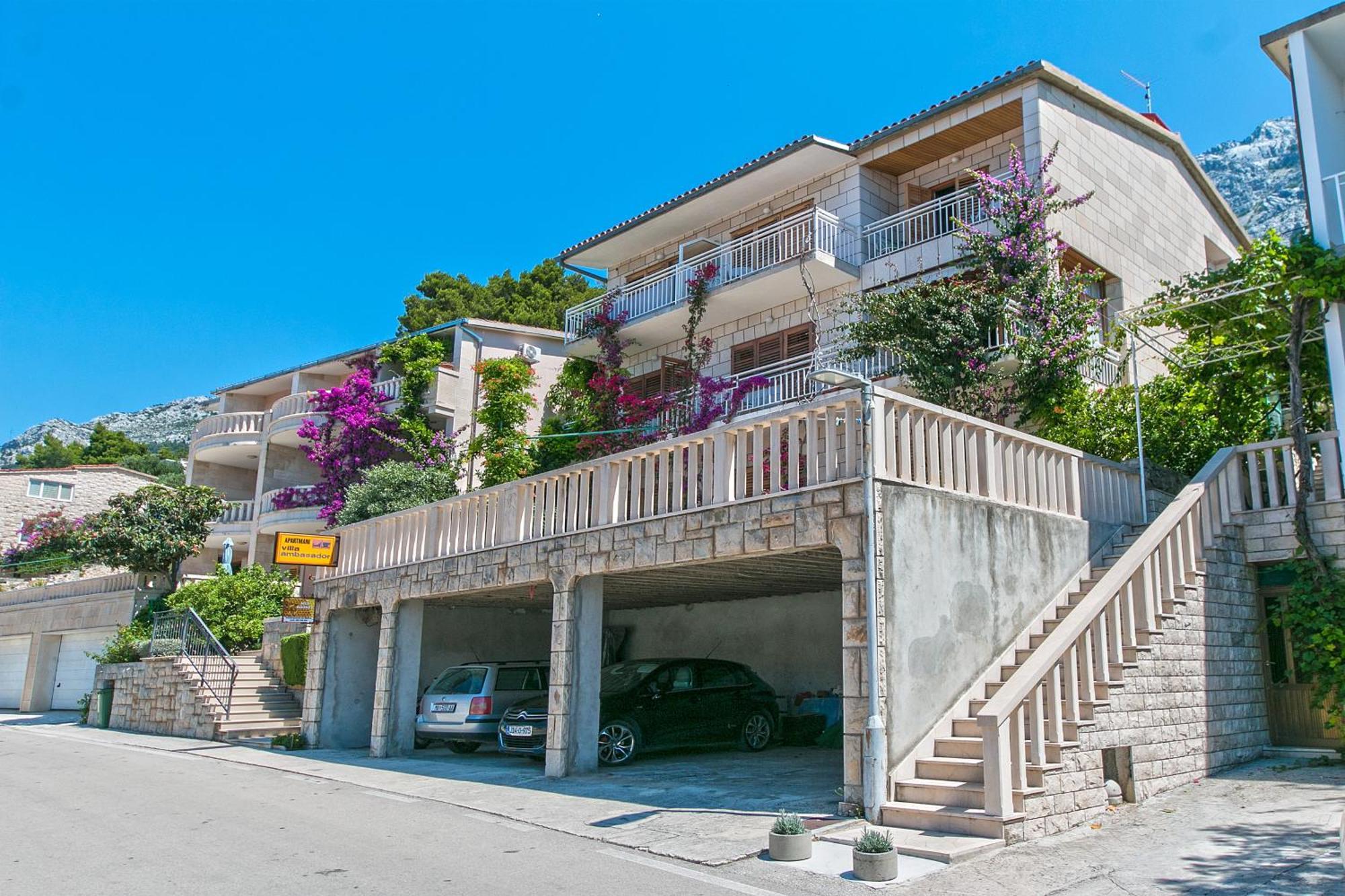 Apartments And Rooms By The Sea Brela, Makarska - 2752 外观 照片