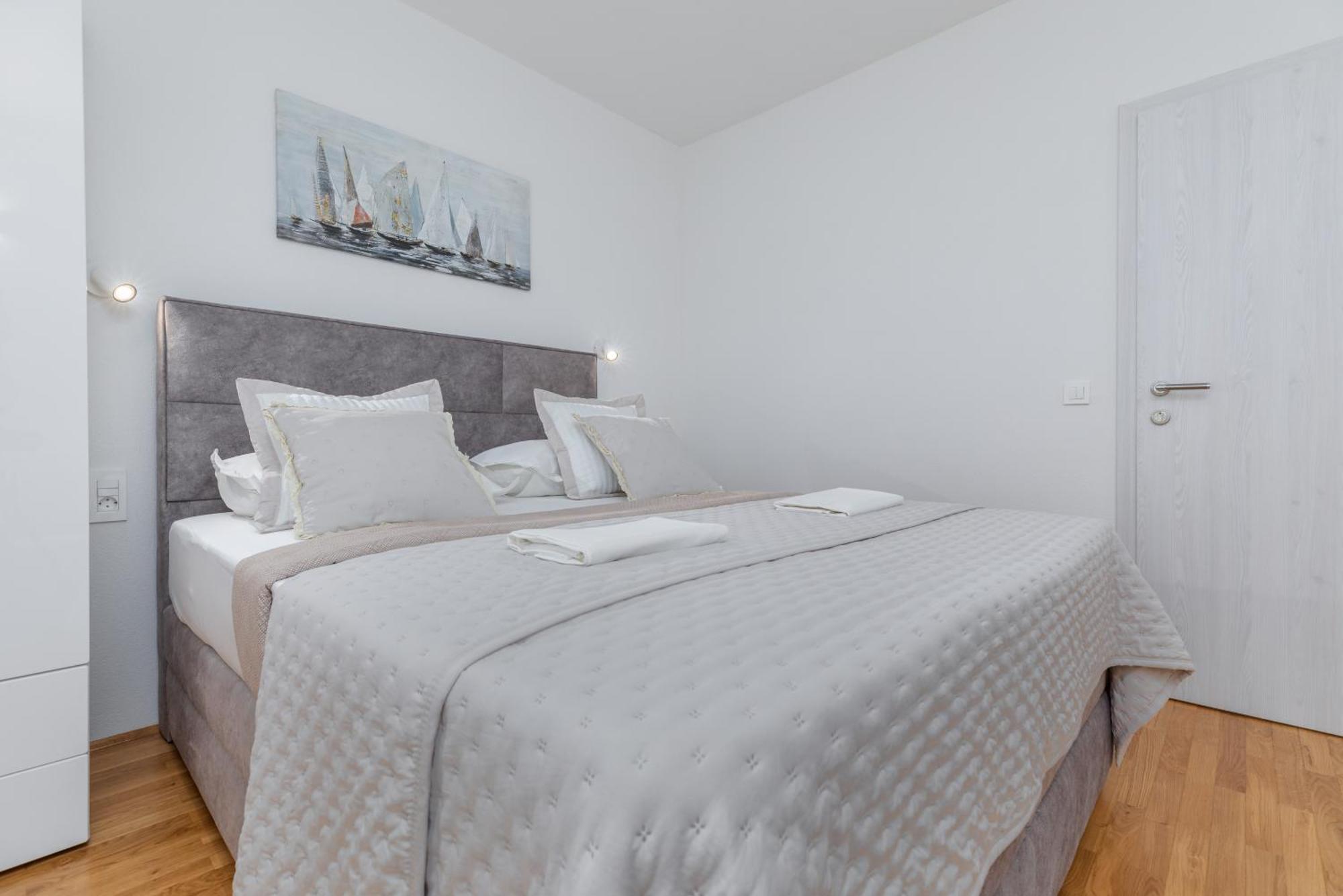 Apartments And Rooms By The Sea Brela, Makarska - 2752 客房 照片